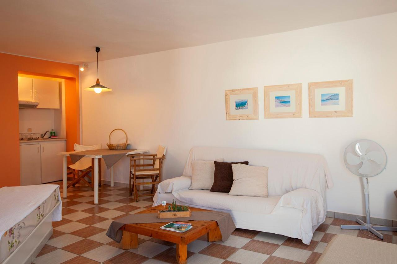 Emily'S Suites Adamantas  Dış mekan fotoğraf