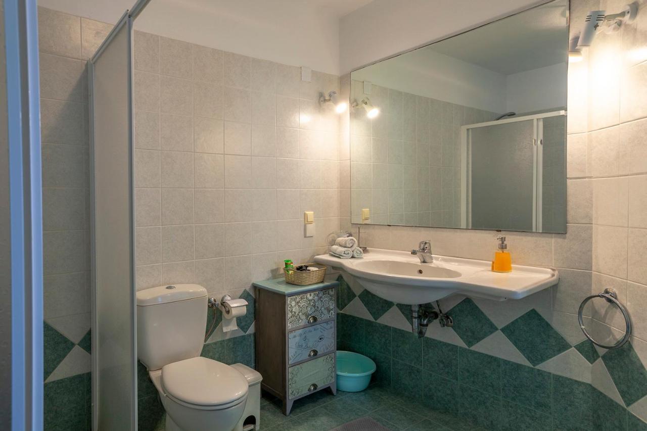 Emily'S Suites Adamantas  Dış mekan fotoğraf