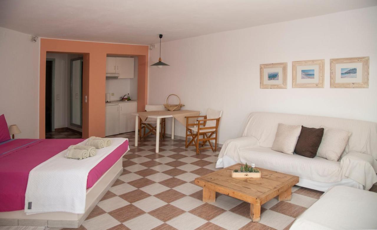 Emily'S Suites Adamantas  Dış mekan fotoğraf