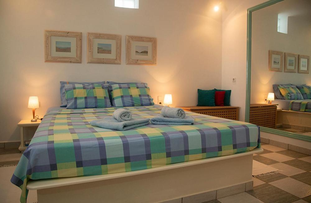 Emily'S Suites Adamantas  Dış mekan fotoğraf